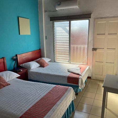 Hotel Villa Margarita Flores Extérieur photo