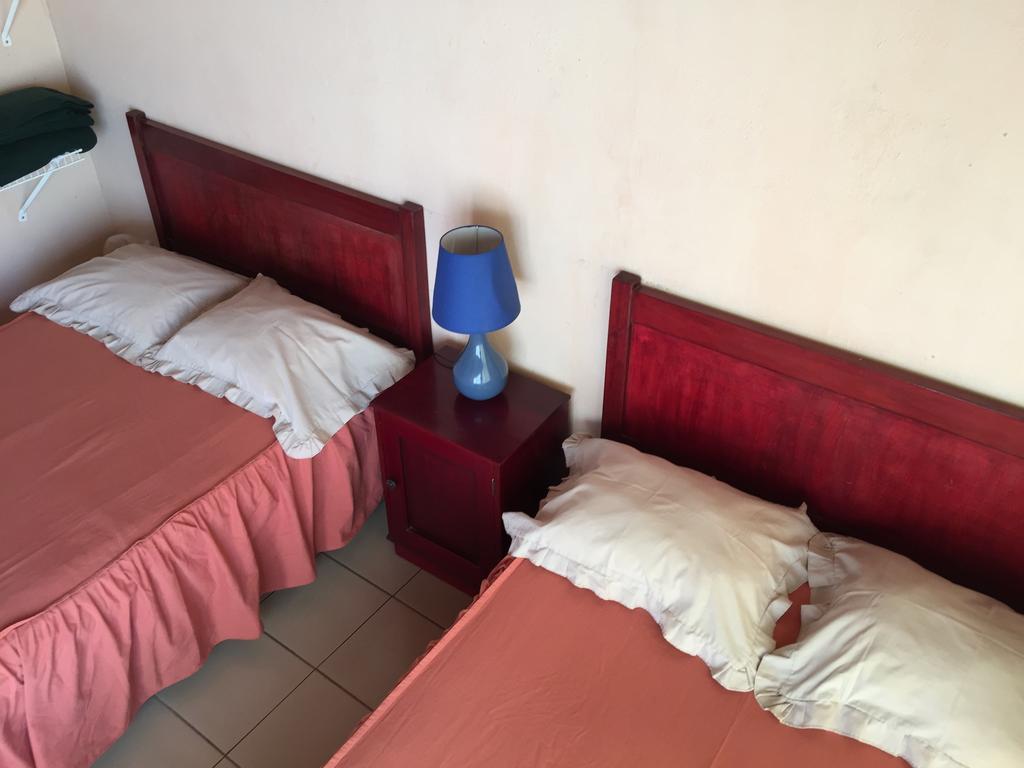 Hotel Villa Margarita Flores Chambre photo