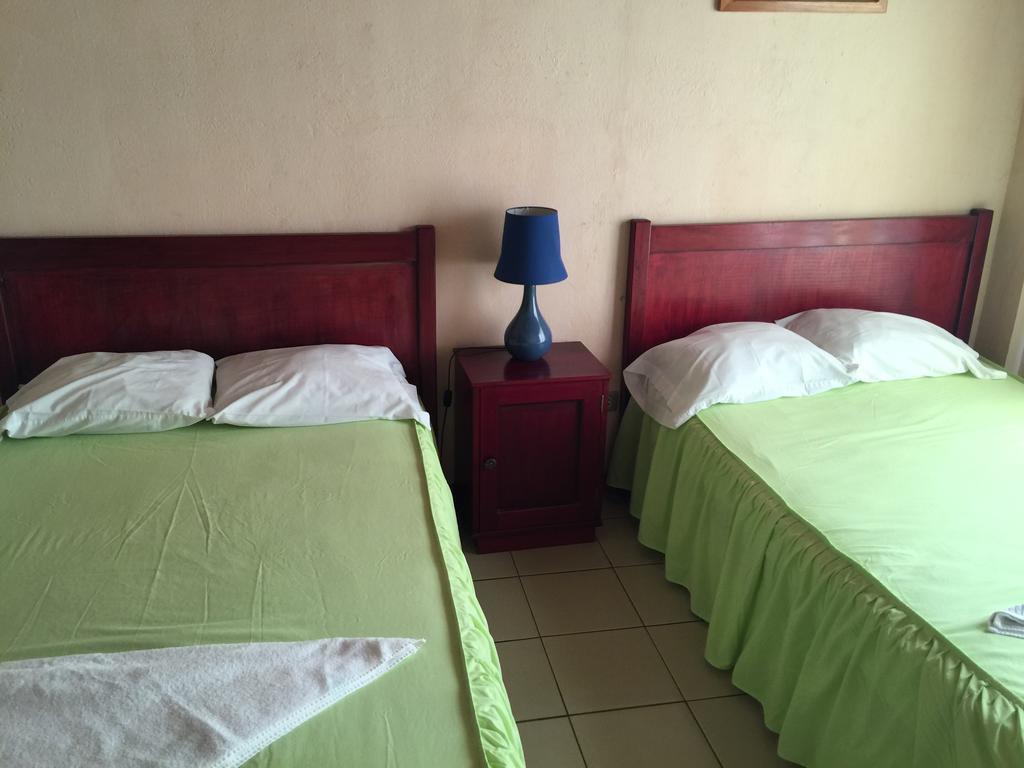 Hotel Villa Margarita Flores Chambre photo